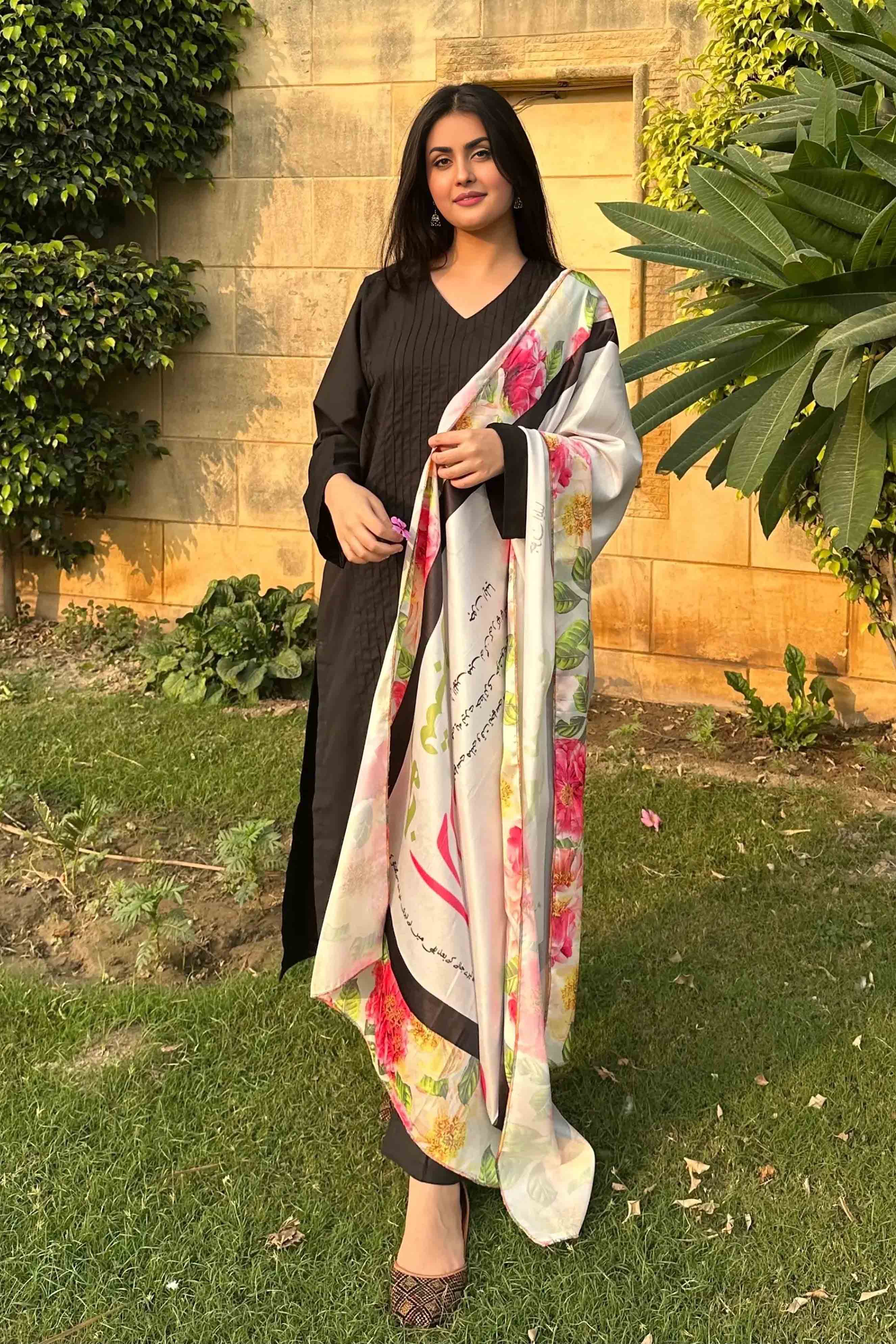 Odhnis / Dupatta For Women - Shawl-001