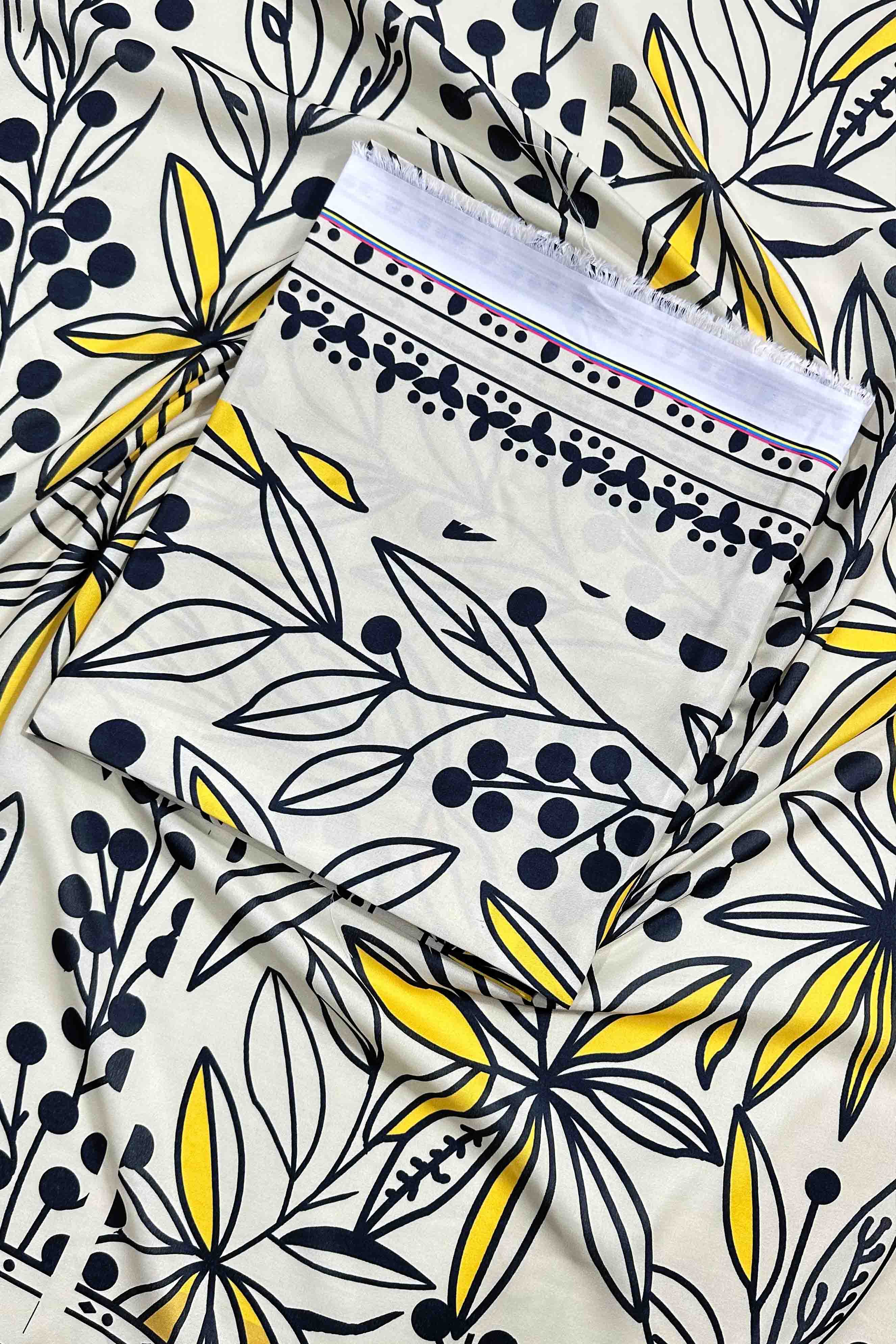 Unstitched 2pcs Digital Printed Set - UN-822